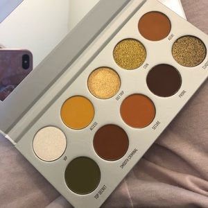 Jaclyn Hill Palette